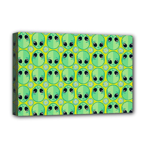 Alien Pattern- Deluxe Canvas 18  X 12  (stretched) by Ket1n9