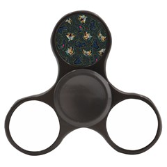 King And Queen  Finger Spinner by Mezalola