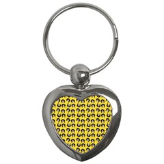 Retro Girl Daisy Chain Pattern Yellow Key Chain (heart) by snowwhitegirl